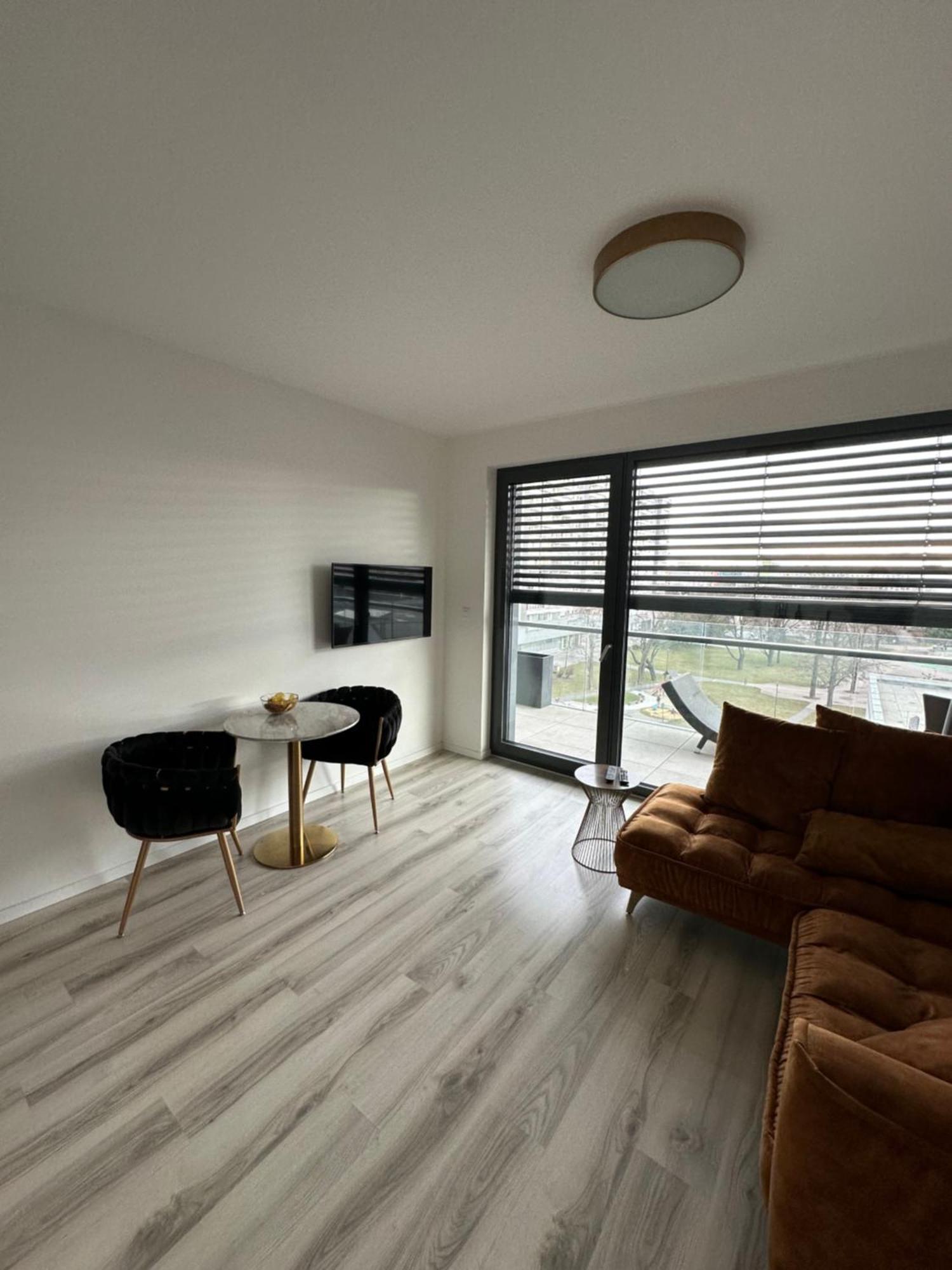 Ein Park Apartment With Free Parking Bratislava Exterior foto